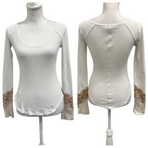 We the Free White Scoop Neck Waffle Knit Thermal Bandana Crochet Cuff Sz XS Boho